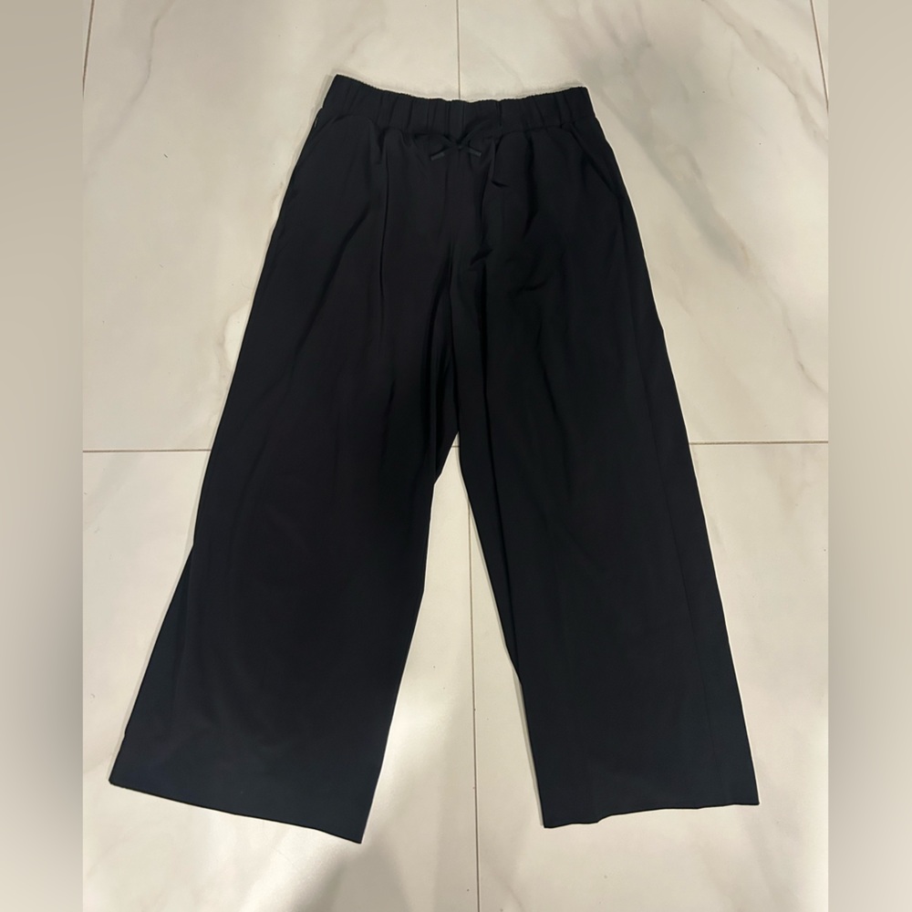 All in Motion Black Elastic Waist Pants